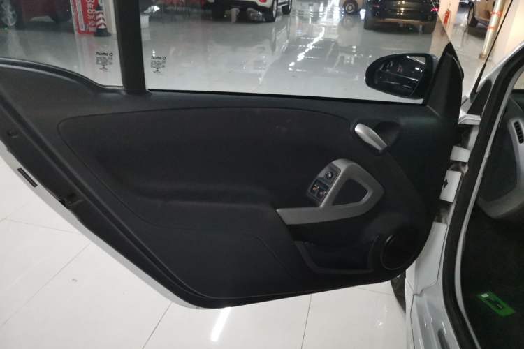 Used smart fortwo 2013 1.0T Hardtop Passion Edition Left Front Door Interior