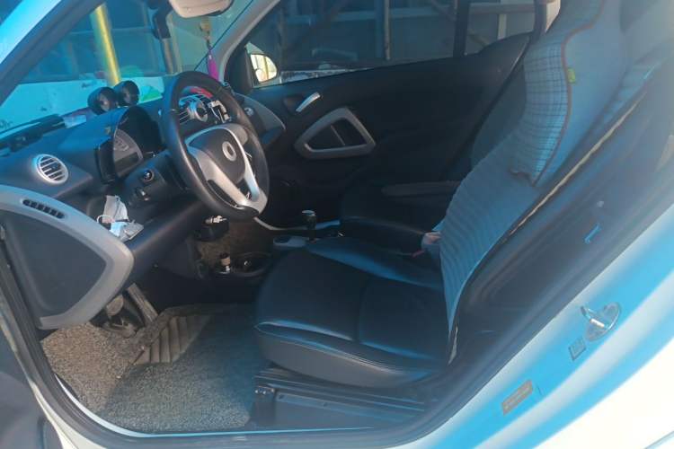 Used smart fortwo 2013 1.0T Hardtop Passion Edition Left Front Seat