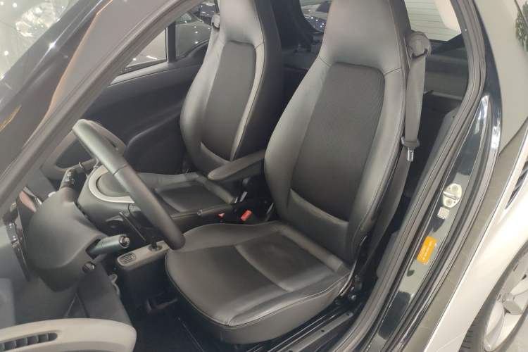 Used smart fortwo 2013 1.0T Hardtop Passion Edition Left Front Seat