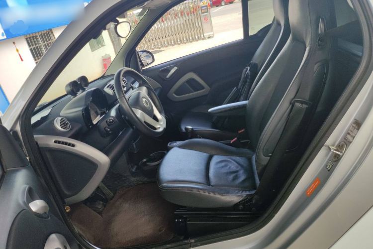 Used smart fortwo 2013 1.0T Hardtop Passion Edition Left Front Seat