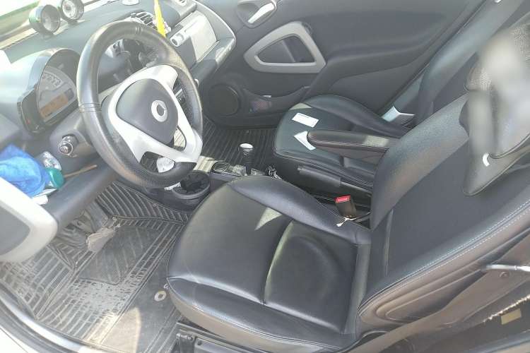 Used smart fortwo 2013 1.0T Hardtop Passion Edition Left Front Seat