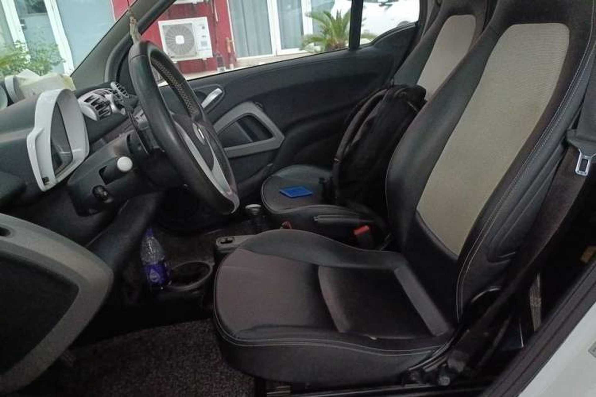 Used smart fortwo 2013 1.0T Hardtop Ice Cool Special Edition Left Front Seat