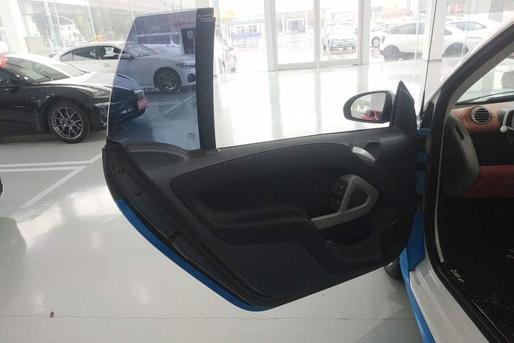 Used smart fortwo 2013 1.0T Convertible Ice Cool Special Edition Left Rear Door Interior
