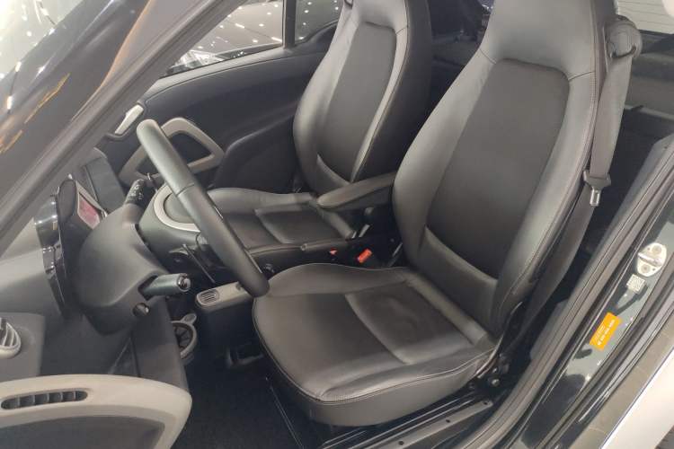 Used smart fortwo 2013 1.0T Hardtop Passion Edition Left Rear Seat