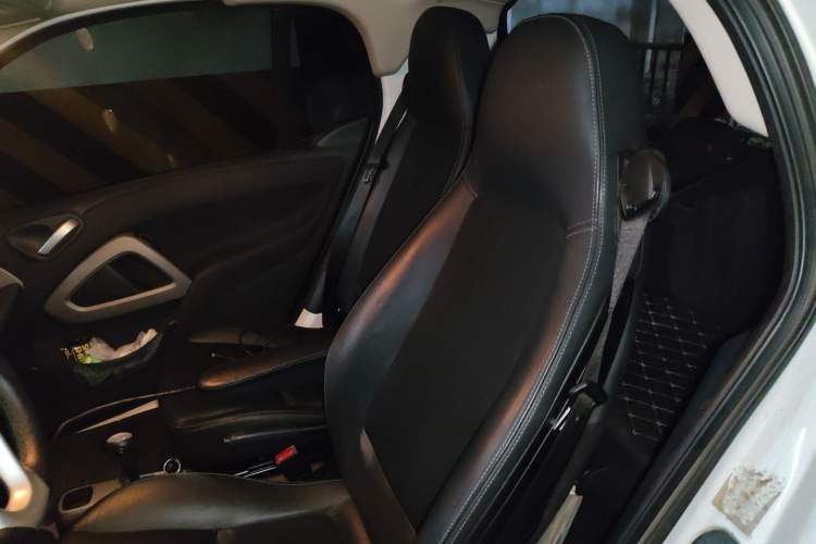 Used smart fortwo 2013 1.0T Hardtop Passion Edition Left Rear Seat