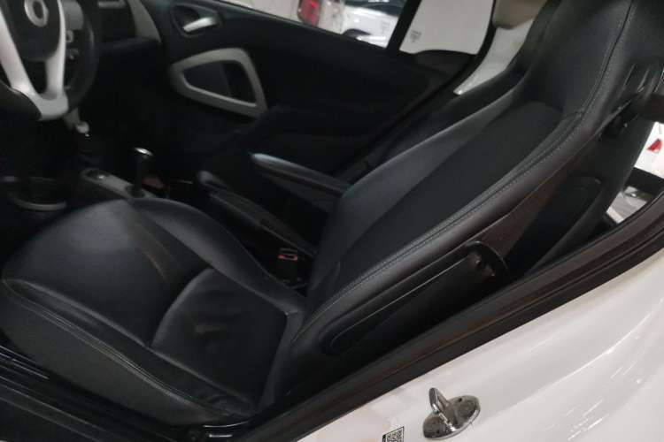 Used smart fortwo 2013 1.0T Hardtop Passion Edition Left Rear Seat