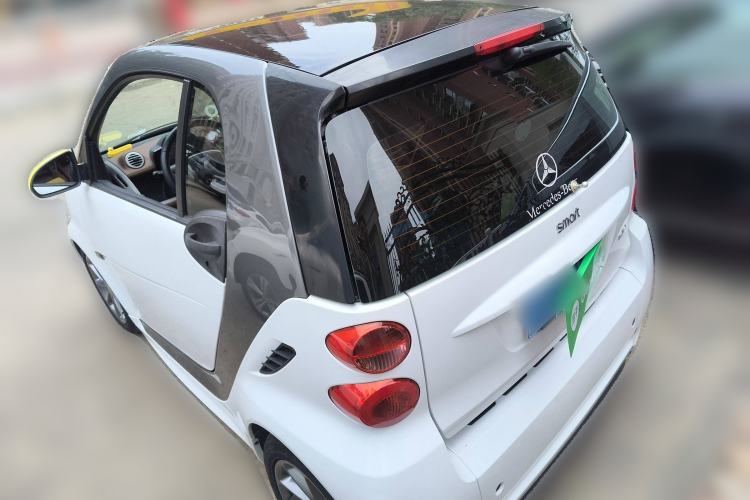 Used smart fortwo 2013 1.0 MHD New Year Special Edition Rear Left 45 Deg