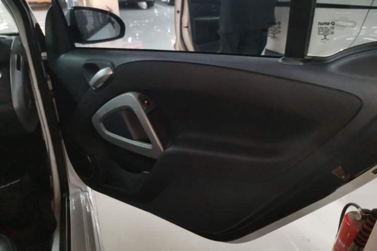 Used smart fortwo 2013 1.0T Hardtop Passion Edition Right Front Door Interior