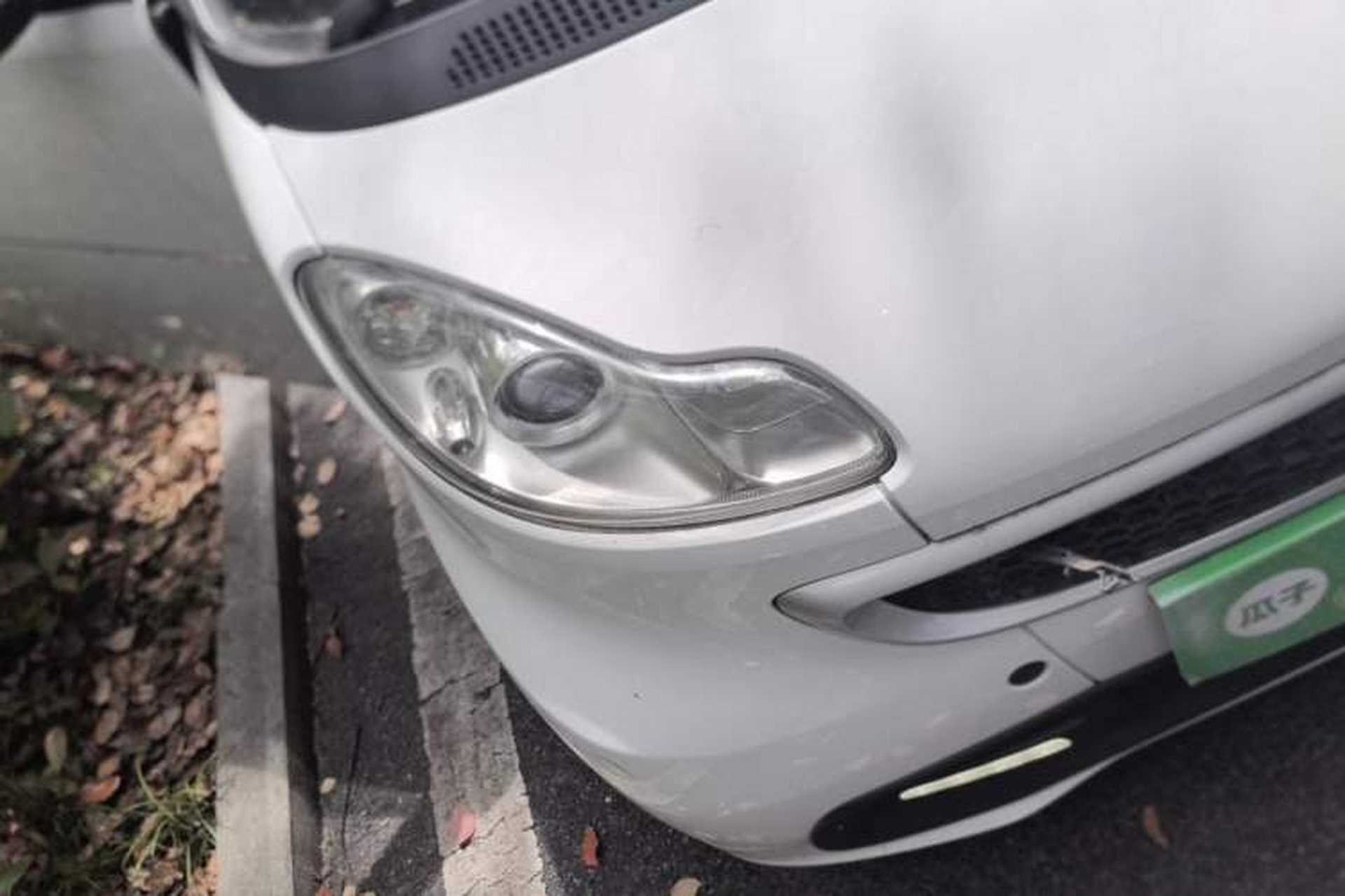 Used smart fortwo 2013 1.0T Hardtop Passion Edition Right Front Headlight