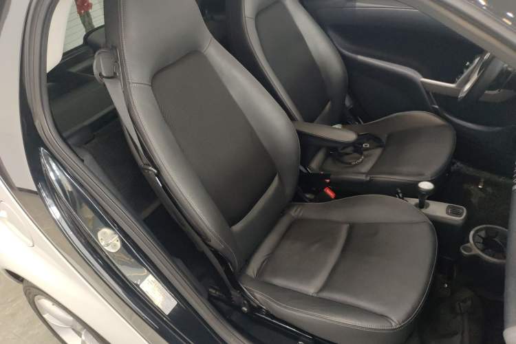 Used smart fortwo 2013 1.0T Hardtop Passion Edition Right Front Seat
