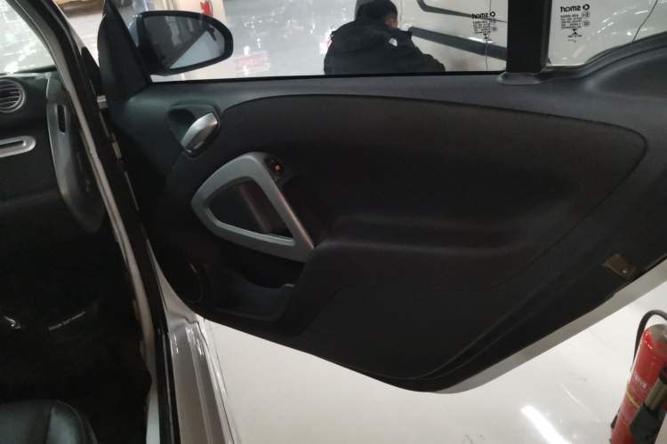 Used smart fortwo 2013 1.0T Hardtop Passion Edition Right Rear Door Interior