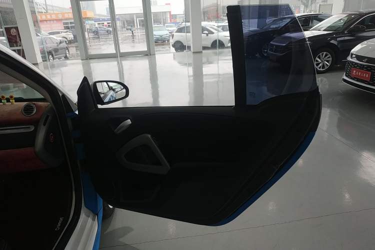 Used smart fortwo 2013 1.0T Convertible Ice Cool Special Edition Right Rear Door Interior