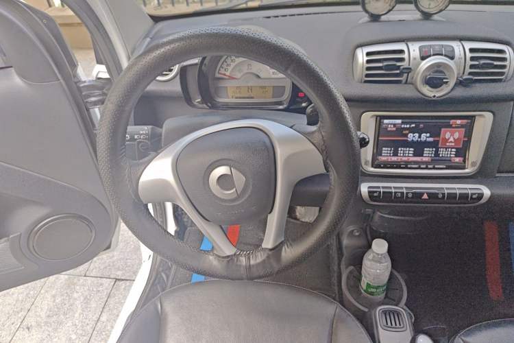 Used smart fortwo 2013 1.0T Hardtop Passion Edition Steering Wheel