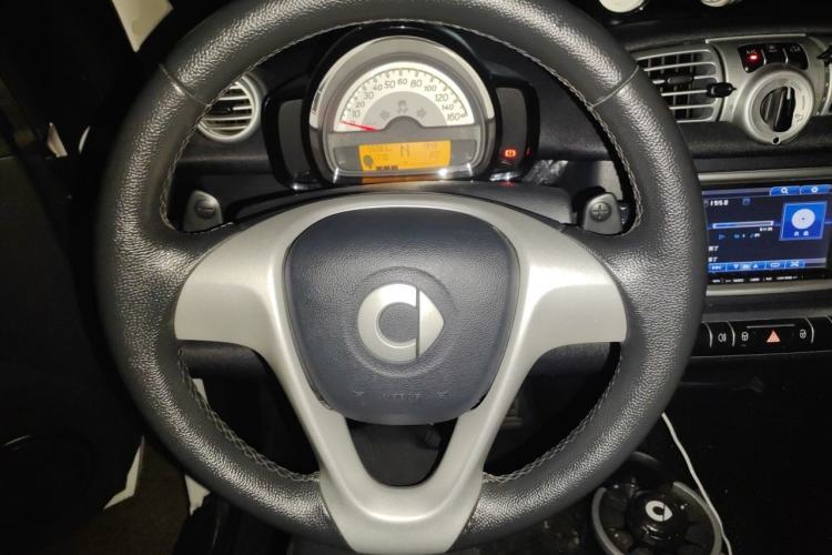 Used smart fortwo 2013 1.0T Hardtop Passion Edition Steering Wheel