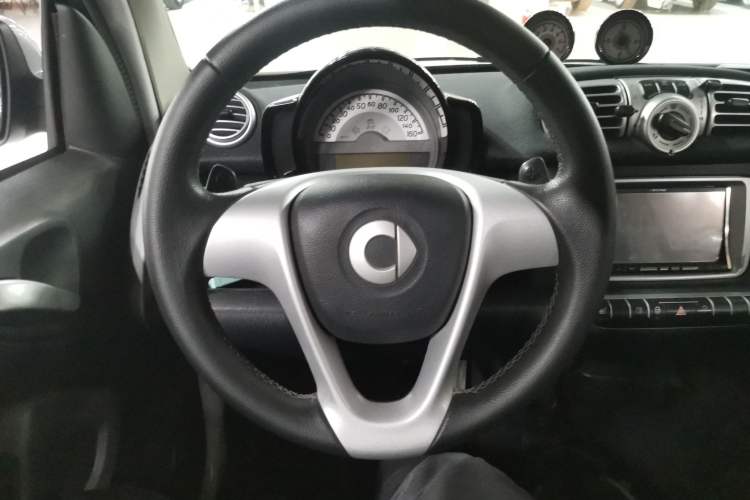 Used smart fortwo 2013 1.0T Hardtop Passion Edition Steering Wheel