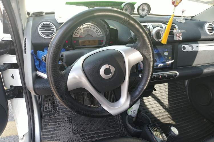 Used smart fortwo 2013 1.0T Hardtop Passion Edition Steering Wheel
