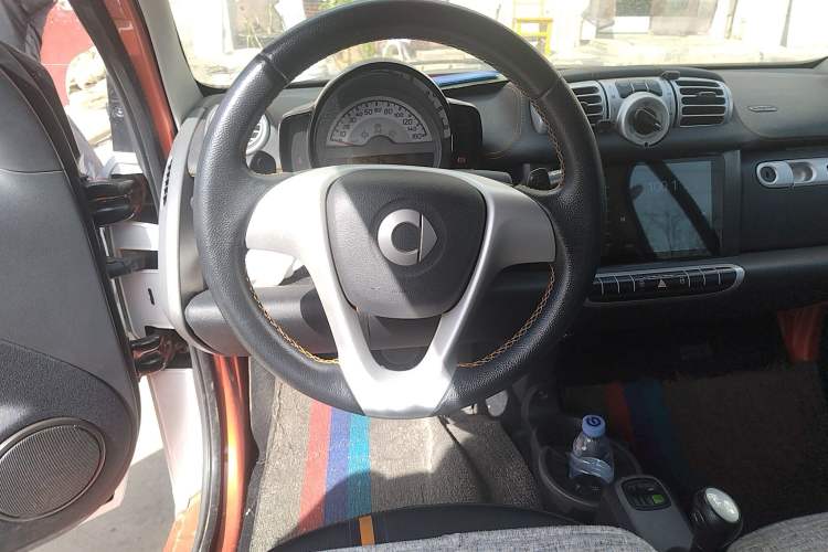 Used smart fortwo 2013 1.0T Hardtop City Ranger Special Edition Steering Wheel