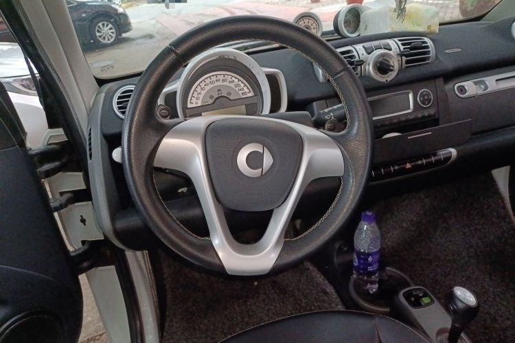Used smart fortwo 2013 1.0T Hardtop Ice Cool Special Edition Steering Wheel