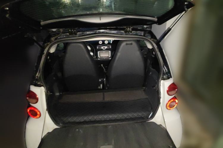 Used smart fortwo 2013 1.0T Hardtop Passion Edition Trunk