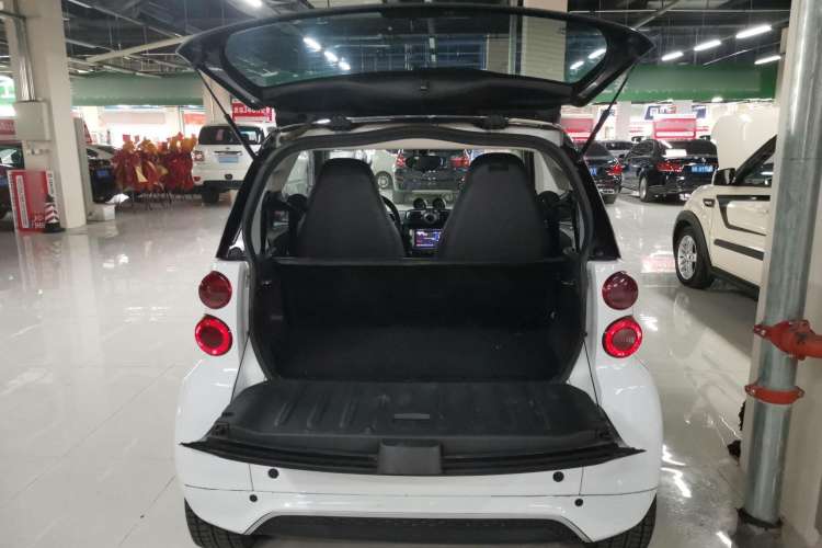 Used smart fortwo 2013 1.0T Hardtop Passion Edition Trunk