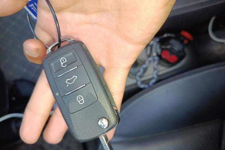 Used smart fortwo 2013 1.0T Convertible Passion Edition Vehicle Key
