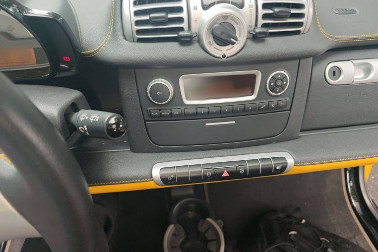 Used smart fortwo 2013 1.0 MHD Hardtop City Ranger Special Edition Audio And AC Panel