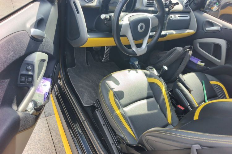 Used smart fortwo 2013 1.0 MHD Hardtop City Ranger Special Edition Driver Seat