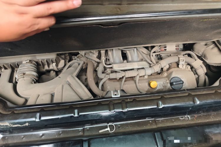 Used smart fortwo 2013 1.0 MHD Hardtop City Ranger Special Edition Engine Bay