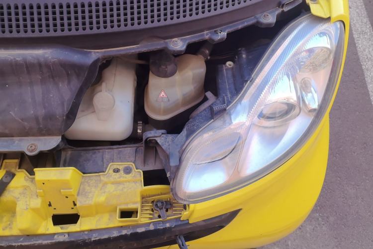 Used smart fortwo 2013 1.0 MHD New Year Special Edition Engine Bay Left