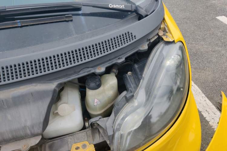 Used smart fortwo 2013 1.0T Hardtop City Ranger Special Edition Engine Bay Left