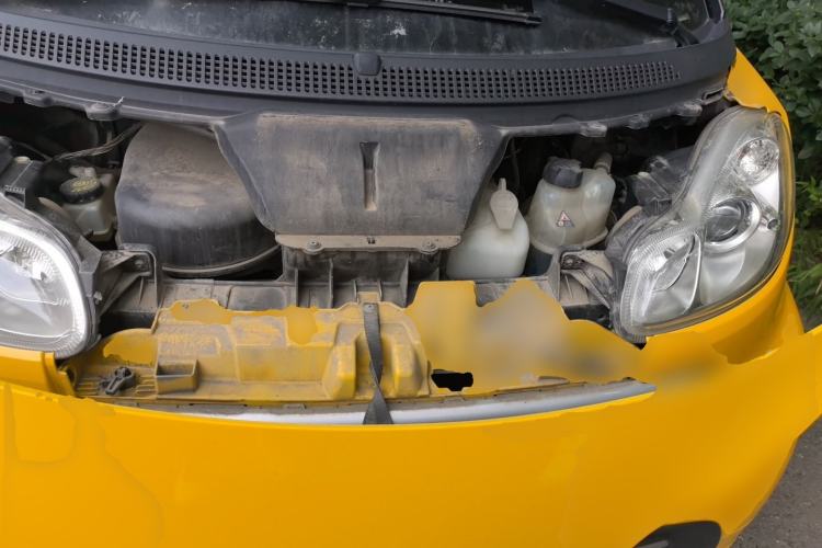 Used smart fortwo 2013 1.0T Convertible Passion Edition Engine Bay