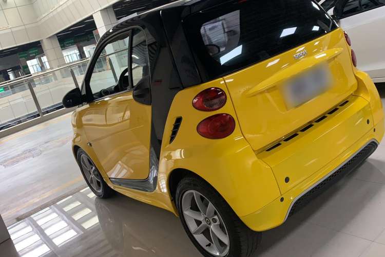 Used smart fortwo 2013 1.0T Hardtop Passion Edition Exterior 5