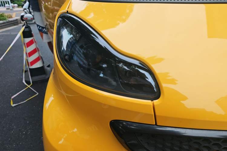 Used smart fortwo 2013 1.0 MHD Hardtop City Ranger Special Edition Exterior 6