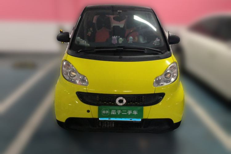 Used smart fortwo 2013 1.0 MHD New Year Special Edition Front