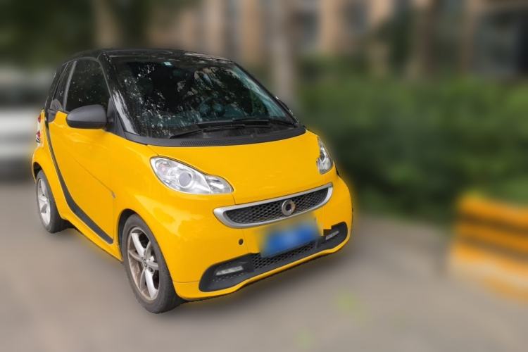 Used smart fortwo 2013 1.0T Convertible Passion Edition Front Right 45 Deg