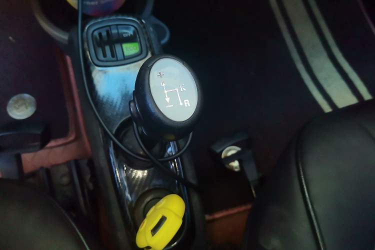 Used smart fortwo 2013 1.0 MHD New Year Special Edition Gear Lever