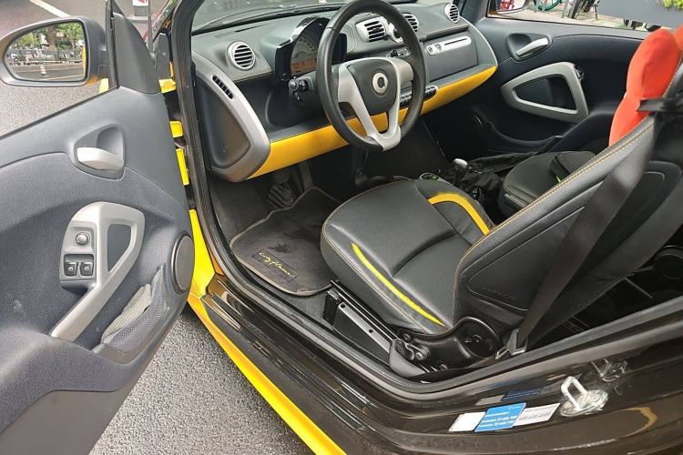 Used smart fortwo 2013 1.0 MHD Hardtop City Ranger Special Edition Interior 3