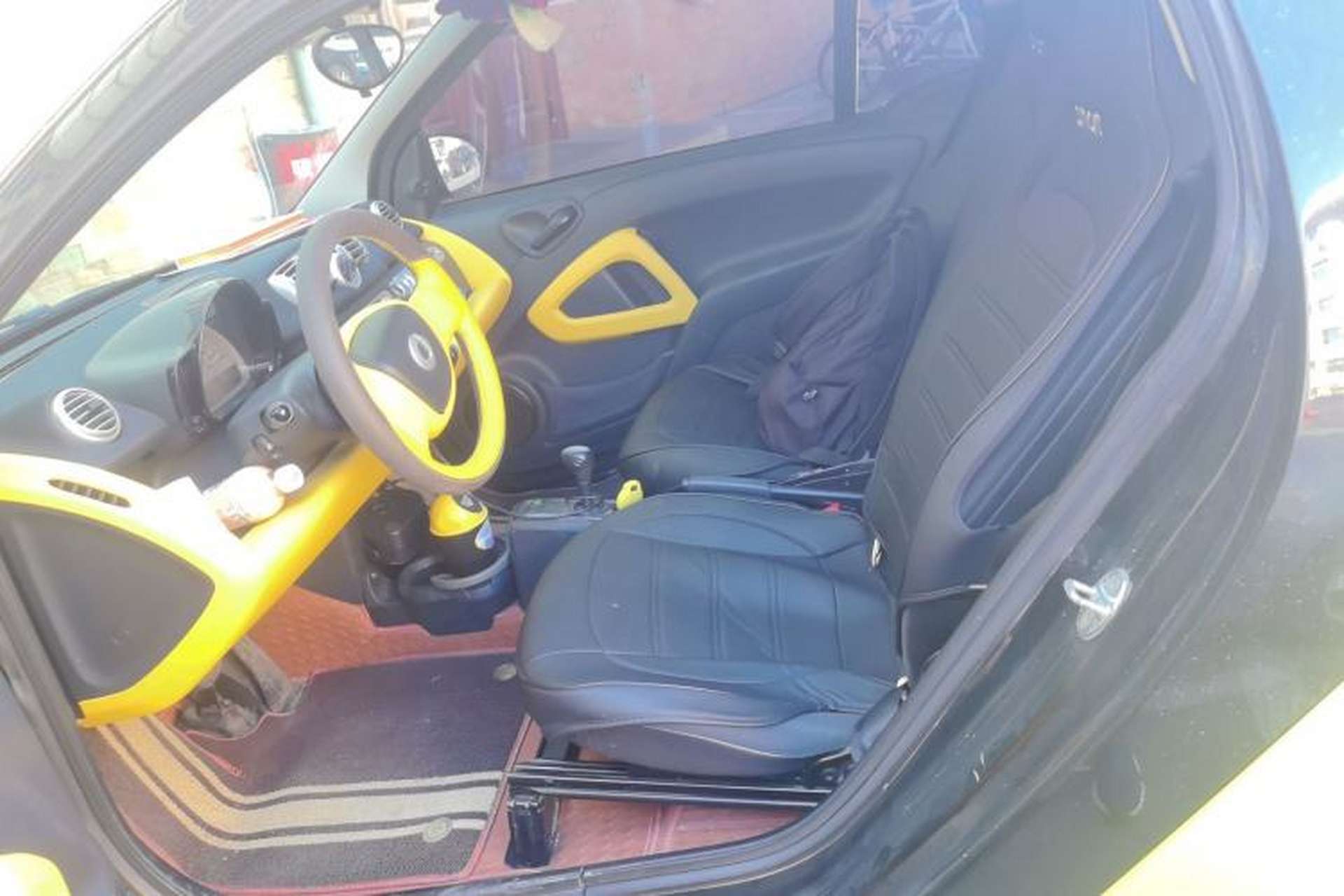 Used smart fortwo 2013 1.0 MHD New Year Special Edition Left Front Seat