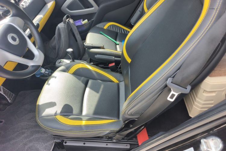 Used smart fortwo 2013 1.0 MHD Hardtop City Ranger Special Edition Left Front Seat