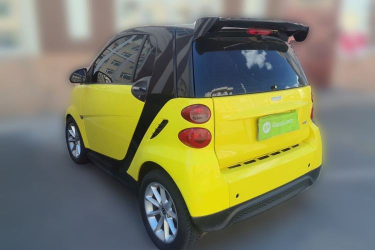 Used smart fortwo 2013 1.0 MHD New Year Special Edition Rear Left 45 Deg