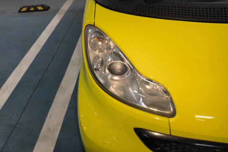 Used smart fortwo 2013 1.0 MHD New Year Special Edition Right Front Headlight
