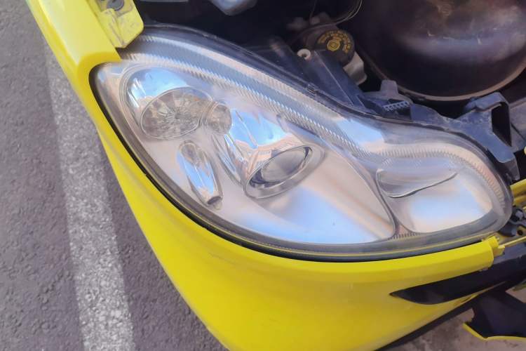 Used smart fortwo 2013 1.0 MHD New Year Special Edition Right Front Headlight