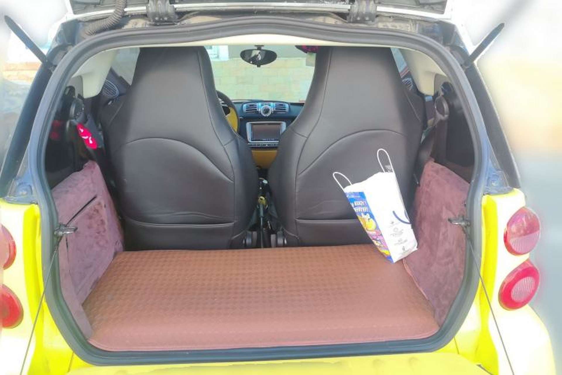 Used smart fortwo 2013 1.0 MHD New Year Special Edition Trunk