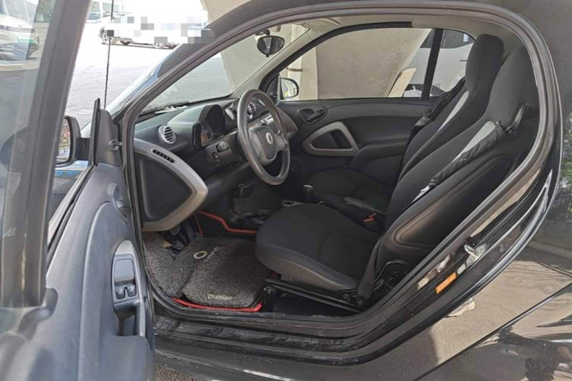 Used smart fortwo 2014 1.0 MHD Hardtop New Year Special Edition Driver Seat