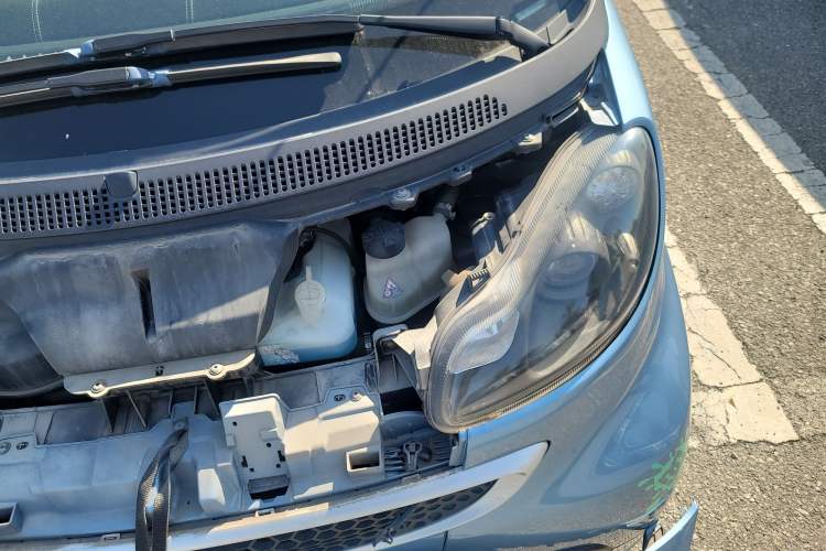 Used smart fortwo 2014 1.0 MHD Convertible City Lightwave Passion Edition Engine Bay Left