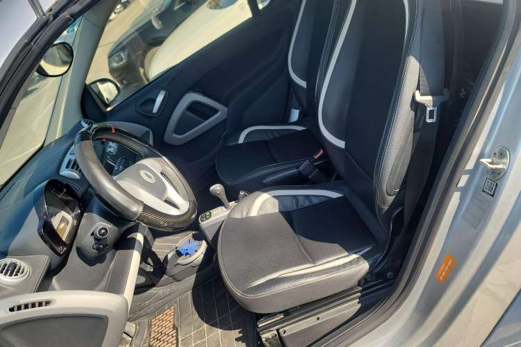 Used smart fortwo 2014 1.0 MHD Convertible City Lightwave Passion Edition Left Front Seat