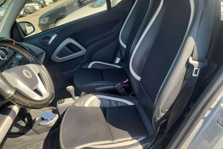Used smart fortwo 2014 1.0 MHD Convertible City Lightwave Passion Edition Left Rear Seat