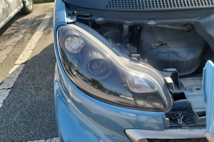 Used smart fortwo 2014 1.0 MHD Convertible City Lightwave Passion Edition Right Front Headlight