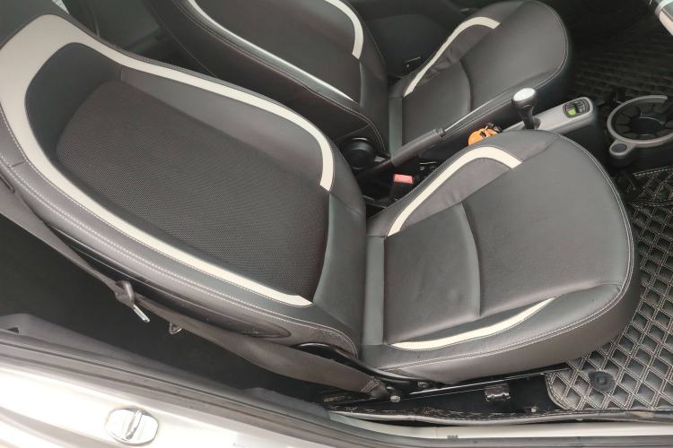 Used smart fortwo 2014 1.0 MHD Hardtop City Lightwave Passion Edition Right Front Seat