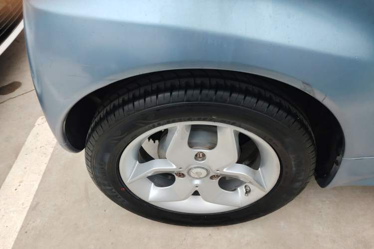 Used smart fortwo 2014 1.0 MHD Hardtop City Lightwave Passion Edition Right Rear Wheel Hub